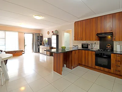3 Bedroom Apartment For Sale in Midrand - n9jr.webp