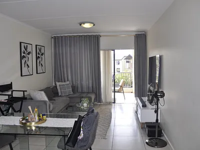 2 Bedroom Apartment For Sale in Midrand - yMh4.webp