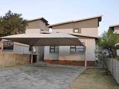 3 Bedroom Townhouse For Sale in Midrand - LA8m.webp