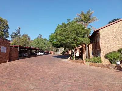 2 Bedroom Apartment For Sale in Sandton - Bgox.webp