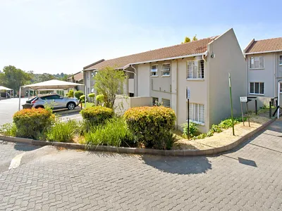 3 Bedroom Apartment For Sale in Midrand - cfCf.webp
