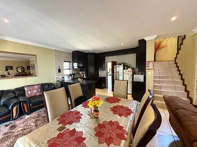 4 Bedroom House For Sale in Centurion - pcRI.webp