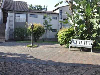 2 Bedroom Apartment For Sale in Sandton - img