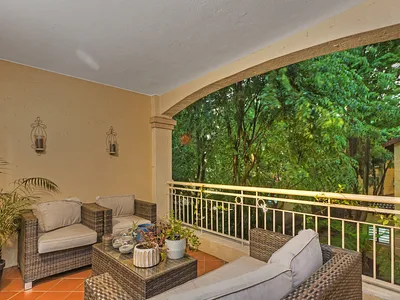 2 Bedroom Apartment For Sale in Sandton - img