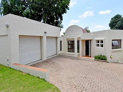 3 Bedroom Townhouse For Sale in Sandton - tMS3.webp