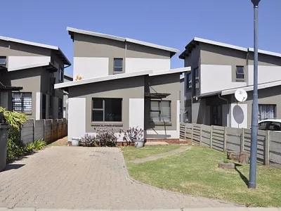 3 Bedroom Townhouse To Rent in Midrand - 6w0a.webp