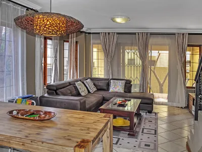 2 Bedroom House To Rent in Midrand - OczH.webp