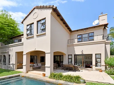 4 Bedroom House For Sale in Sandton - hNX1.webp
