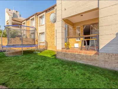 2 Bedroom Apartment For Sale in Midrand - RhuY.webp