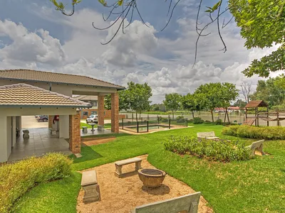 2 Bedroom Apartment For Sale in Midrand - Q2Lj.webp