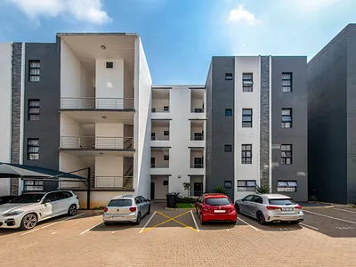 2 Bedroom Apartment For Sale in Midrand - Pr5I.webp