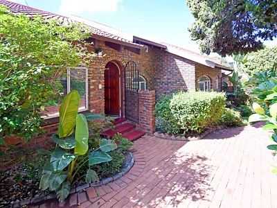 3 Bedroom Townhouse For Sale in Sandton - smNR.webp