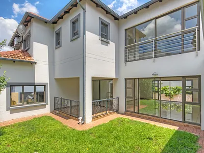 5 Bedroom House For Sale in Midrand - MIDb.webp