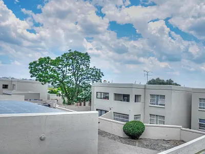 2 Bedroom Townhouse For Sale in Midrand - kb5r.webp