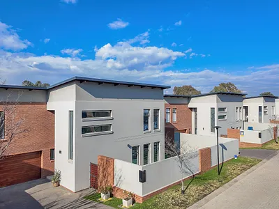5 Bedroom Townhouse For Sale in Midrand - img