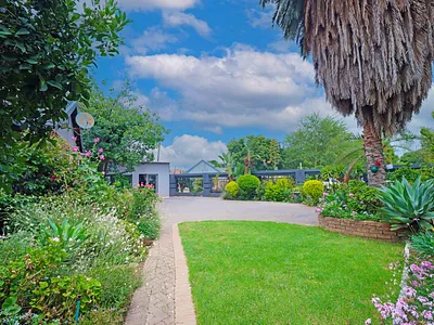 5 Bedroom House For Sale in Centurion - OoB2.webp