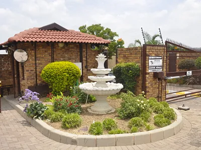 2 Bedroom Townhouse For Sale in Midrand - HSr4.webp