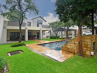 2 Bedroom Apartment For Sale in Sandton - nyZ1.webp