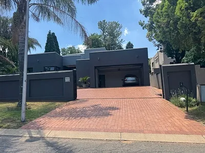 4 Bedroom House For Sale in Midrand - uD5O.webp