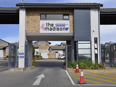 2 Bedroom Apartment For Sale in Centurion - wr6v.webp