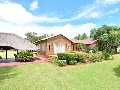 3 Bedroom House For Sale in Centurion - 8T3F.webp