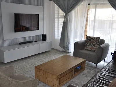 2 Bedroom Apartment For Sale in Midrand - img