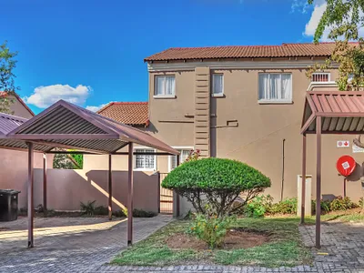 3 Bedroom Apartment For Sale in Midrand - 8rjZ.webp