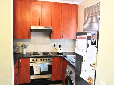 2 Bedroom Apartment For Sale in Midrand - AH8M.webp