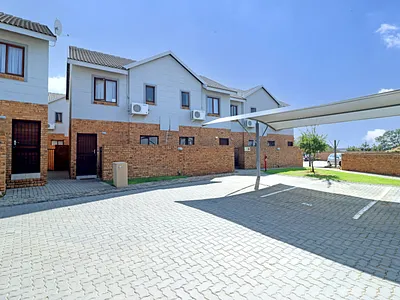 2 Bedroom Townhouse For Sale in Midrand - fIQv.webp