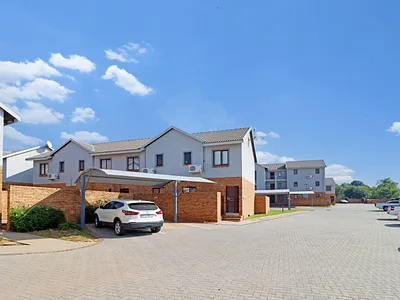 2 Bedroom Townhouse For Sale in Midrand - img