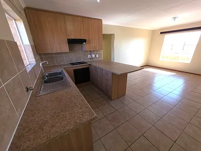 3 Bedroom Apartment For Sale in Midrand - yKY6.webp