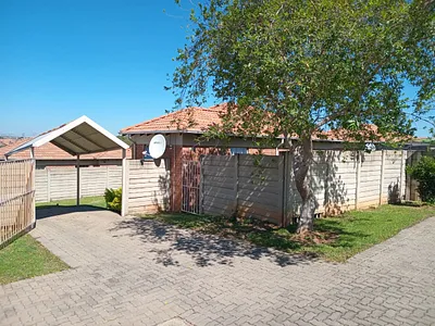 2 Bedroom Townhouse For Sale in Centurion - L9nU.webp