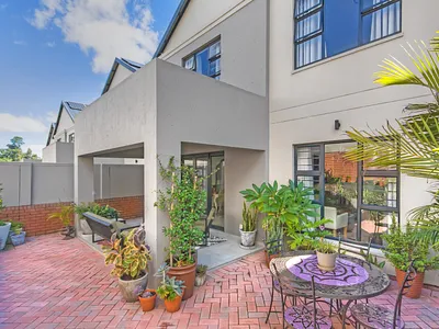 3 Bedroom Townhouse For Sale in Midrand - h819.webp