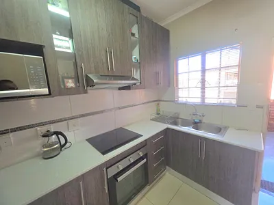 2 Bedroom Apartment For Sale in Midrand - FHPn.webp