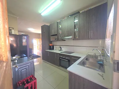 2 Bedroom Apartment For Sale in Midrand - MwBs.webp