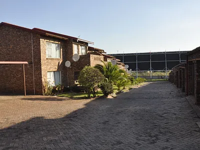 3 Bedroom Townhouse For Sale in Sandton - img