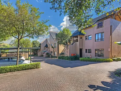 2 Bedroom Apartment For Sale in Sandton - zZOe.webp