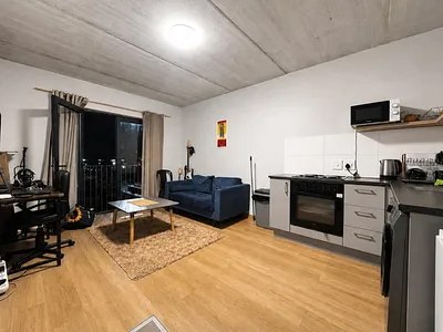 1 Bedroom Apartment To Rent in Cape Town - Amtb.webp