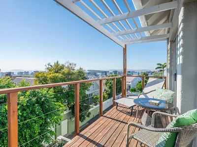 5 Bedroom Apartment For Sale in Cape Town - FAIh.webp