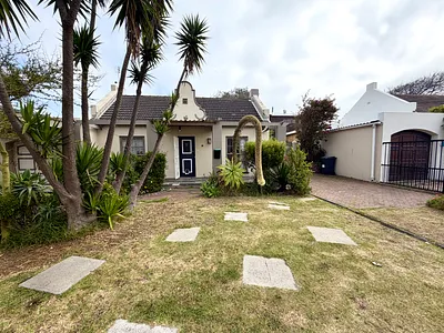 2 Bedroom House To Rent in Cape Town - YApR.webp