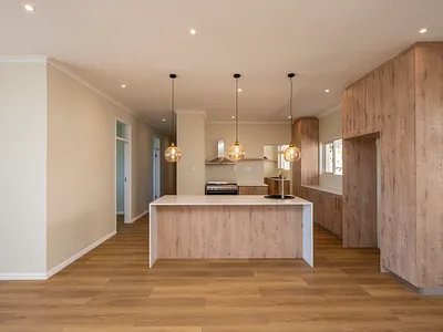4 Bedroom House To Rent in Cape Town - img
