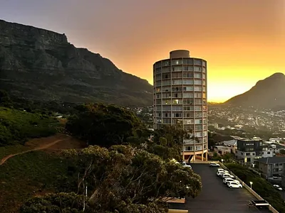1 Bedroom Apartment To Rent in Cape Town - 0qIs.webp