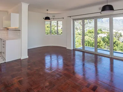 2 Bedroom Apartment To Rent in Cape Town - 4bYE.webp