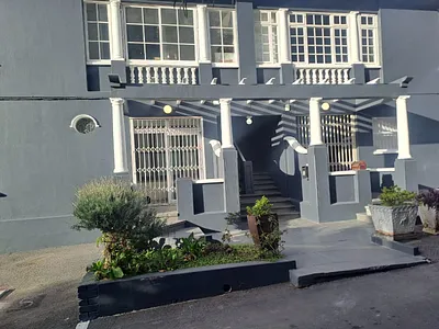 3 Bedroom Apartment To Rent in Cape Town - img