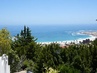 0.5 Bedroom Apartment To Rent in Cape Town - llIE.webp