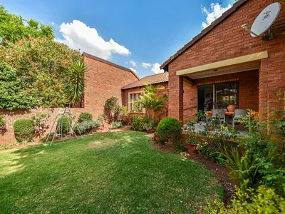 2 Bedroom Townhouse For Sale in Pretoria - QxwH.webp