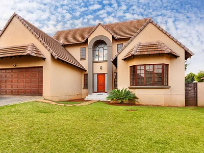 4 Bedroom House For Sale in Pretoria - img