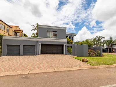 4 Bedroom House For Sale in Pretoria - img