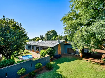 4 Bedroom House For Sale in Centurion - kjOB.webp