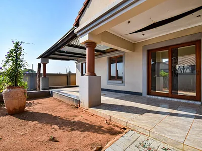 2 Bedroom House For Sale in Pretoria - img
